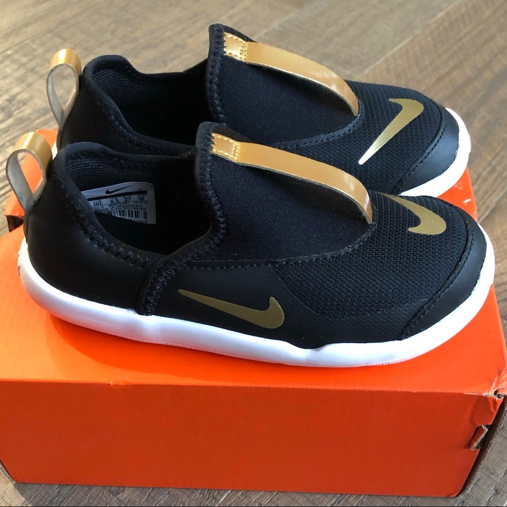 Nike Lil Swoosh Girls Shoes